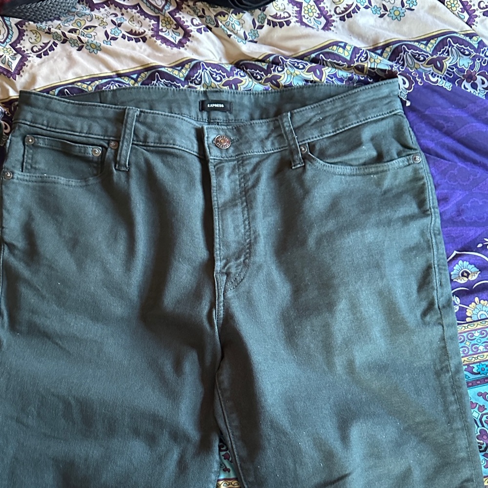 Express Men’s Olive Green Slim Straight Jeans